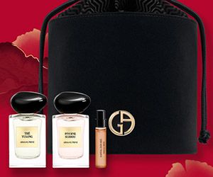 Vanity + 2 miniatures offerts pour l'achat d'un parfum Armani/Privé