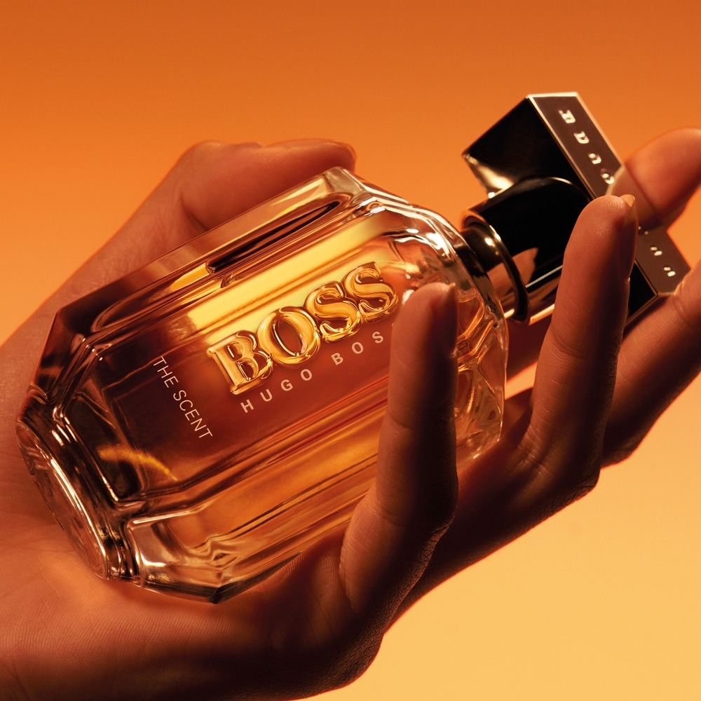 Hugo Boss - BOSS The Scent Le Parfum For Him/For Her parfum 2022 Laura Harrier
