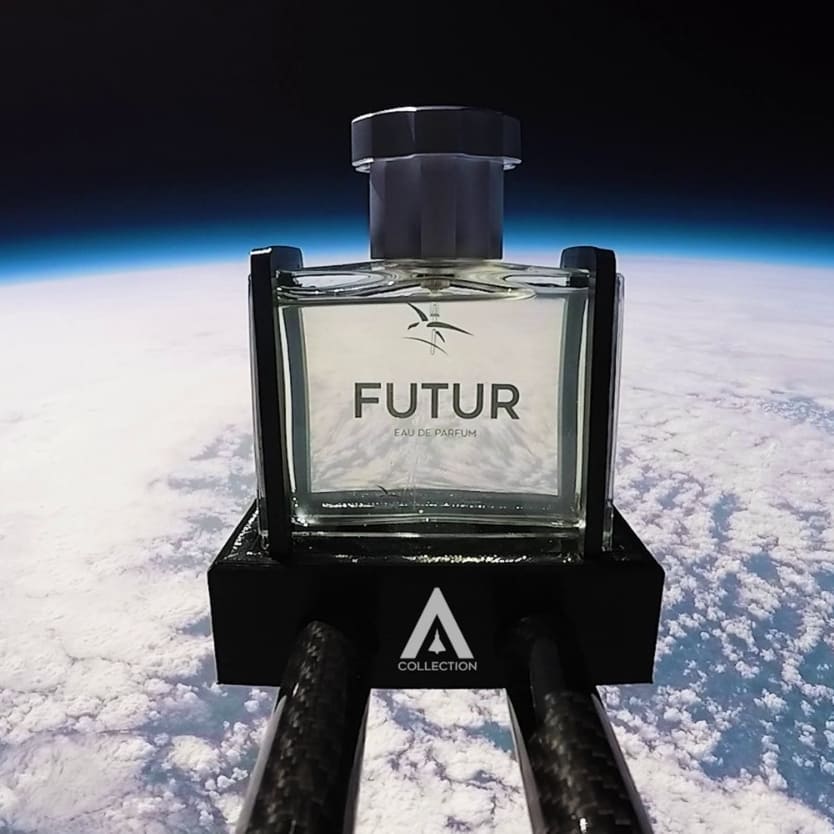 Futur : Le parfum provenant de l’espace créé par l'Armée de l'Air et de l'Espace (AAE)